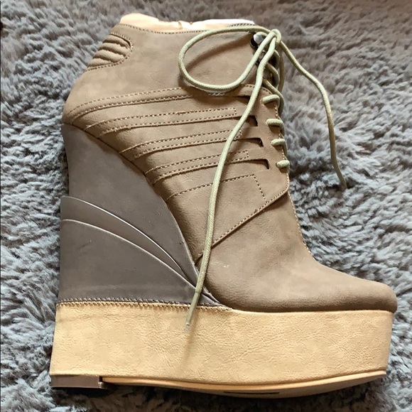 Michael Antonio Wedge Boots size 8 - Picture 3 of 4